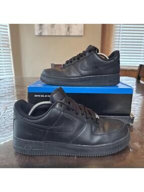 Nike Air Force 1 ’07 Triple Black Low CW2288-001 Men’s Size 10.5 Sneakers